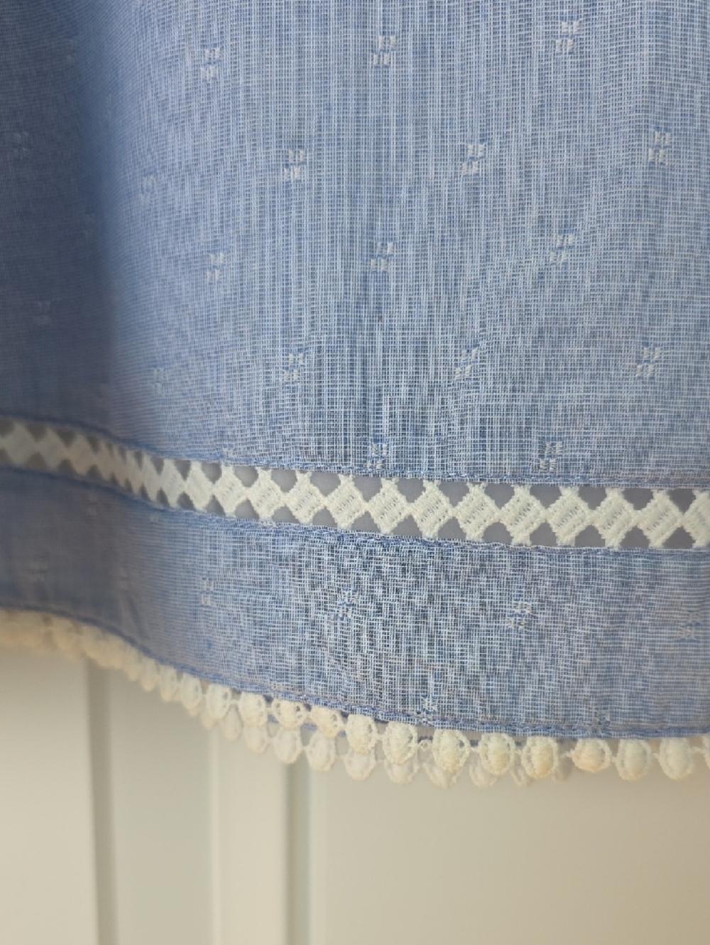 White House Black Market Light Blue A-Line Mini Skirt with Lace Trim. Size 14 - Picture 6 of 9